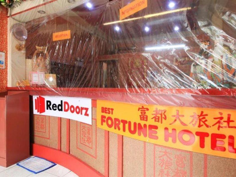 Reddoorz Plus @ Chinatown Binondo Маніла Екстер'єр фото