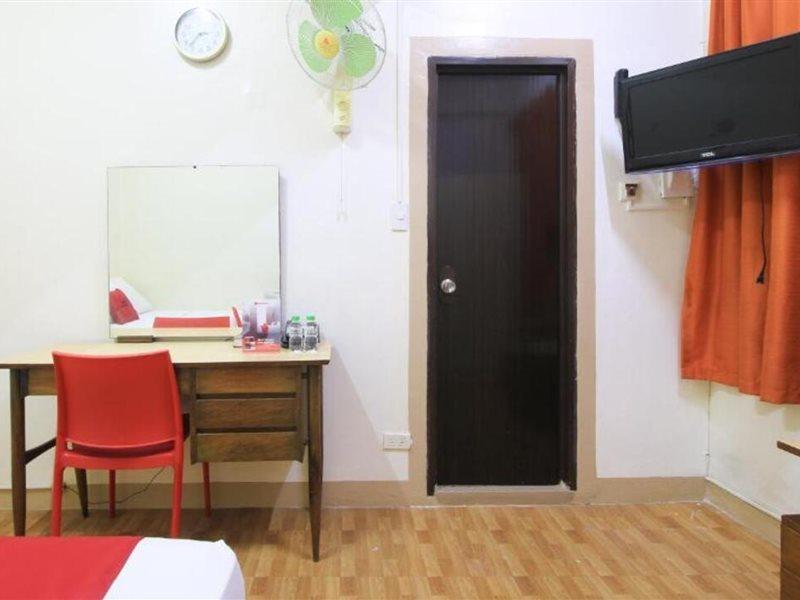 Reddoorz Plus @ Chinatown Binondo Маніла Екстер'єр фото