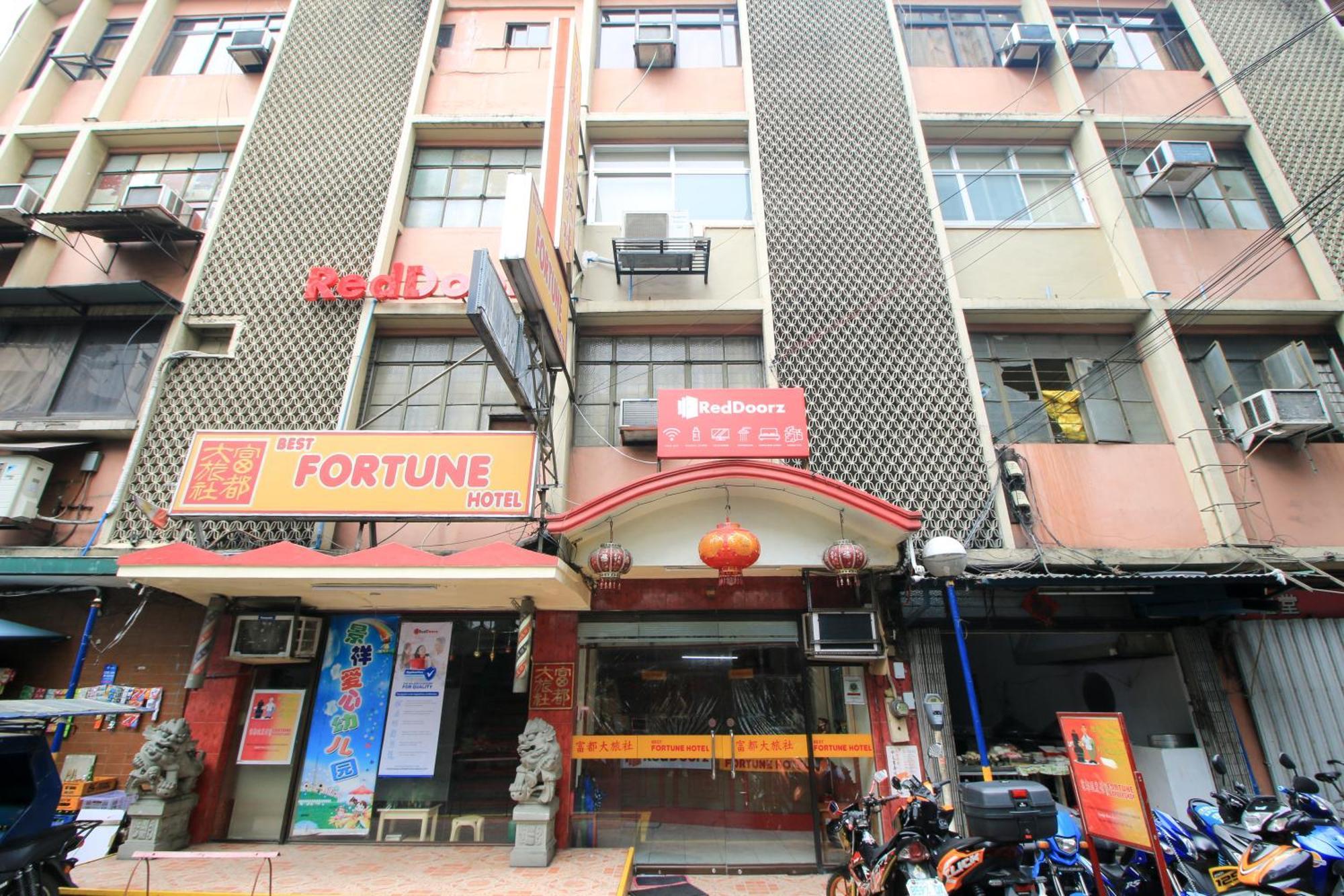 Reddoorz Plus @ Chinatown Binondo Маніла Екстер'єр фото