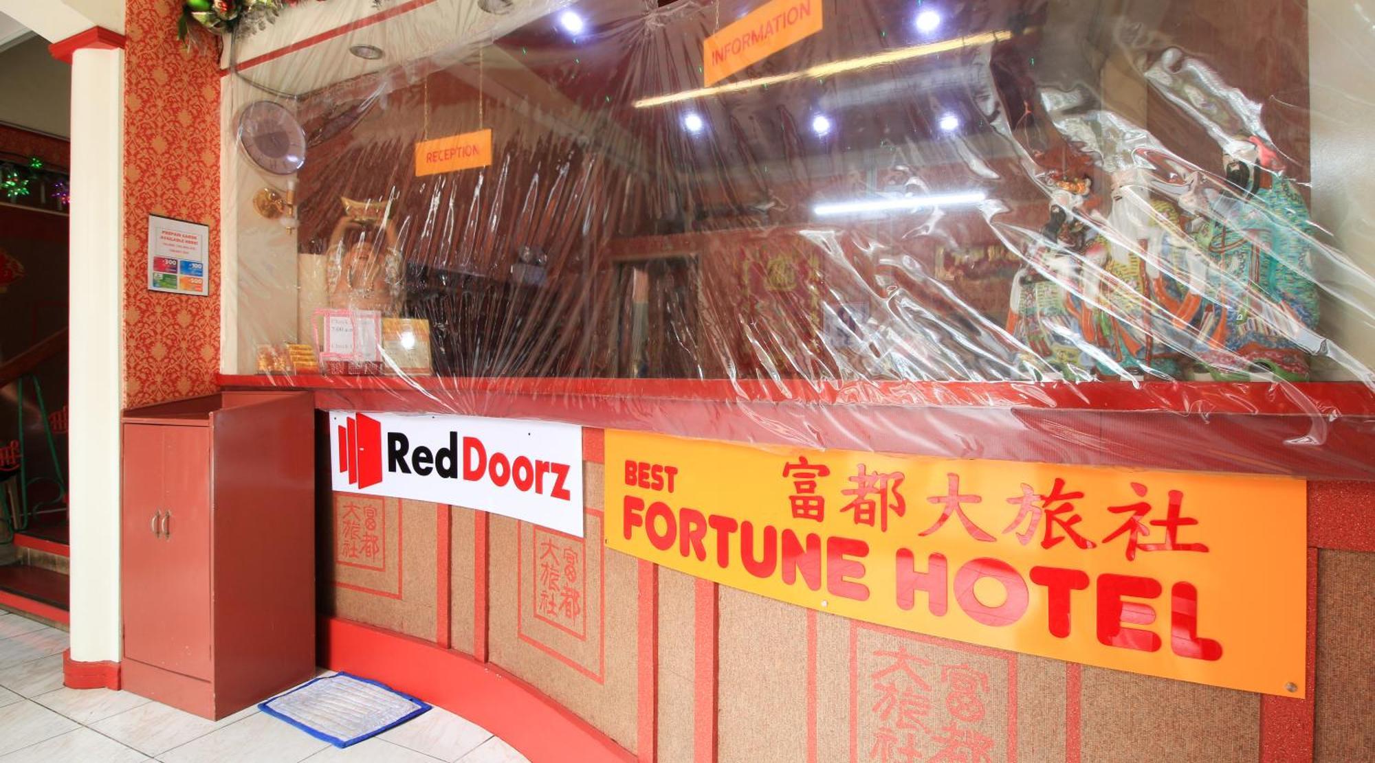 Reddoorz Plus @ Chinatown Binondo Маніла Екстер'єр фото