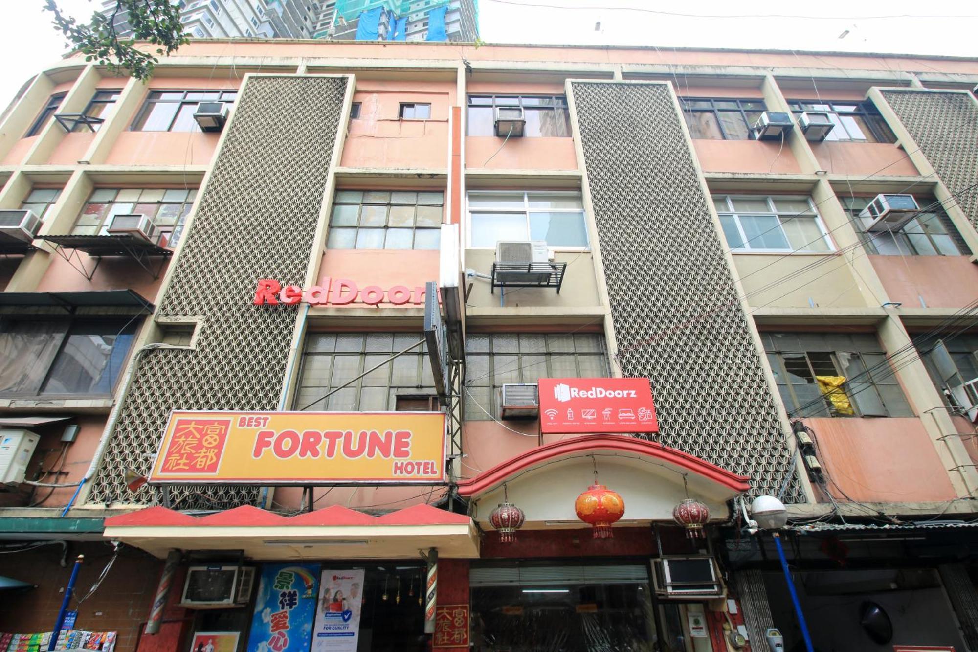 Reddoorz Plus @ Chinatown Binondo Маніла Екстер'єр фото